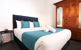 Discover The Rocks - Historical Terrace House